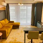 Blue Spot - Chic Pipera Getaway With Balcony
