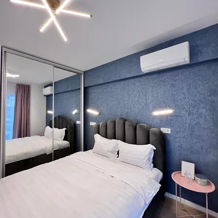 Blue Spot - Chic Pipera Getaway With Balcony Appartamento Bucarest