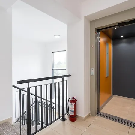 Blue Spot - Chic Pipera Getaway With Balcony * Bucarest