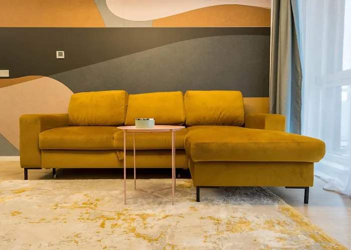 Апартаменти Blue Spot - Chic Pipera Getaway With Balcony Бухарест