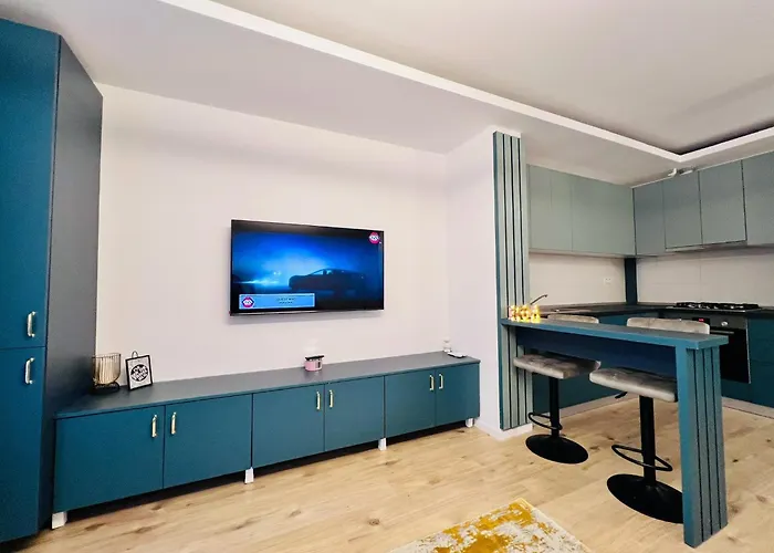 Blue Spot - Chic Pipera Getaway With Balcony Apartment *