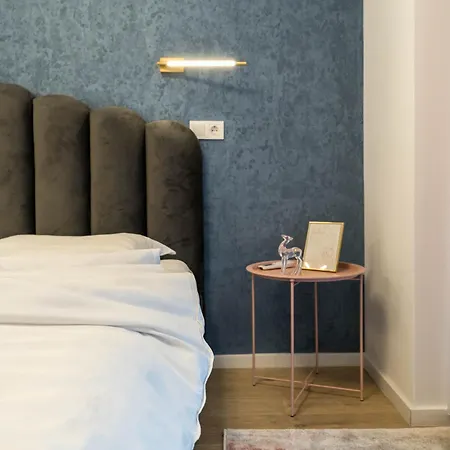 Blue Spot - Chic Pipera Getaway With Balcony * Bukareszt