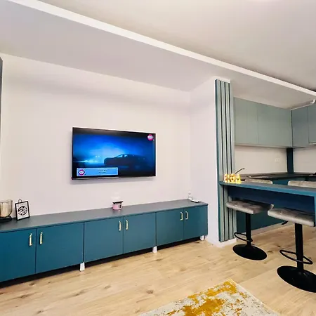Blue Spot - Chic Pipera Getaway With Balcony Apartment *